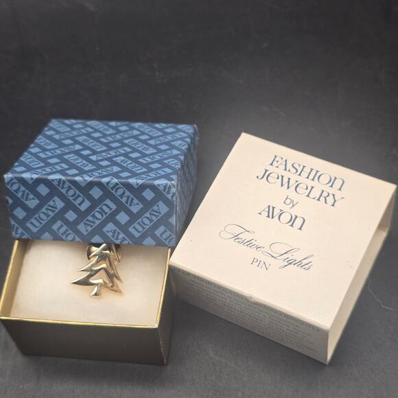 Avon 1980 Festive Lights Pin Gold Tone Christmas Tree Tie Tack Pin - Picture 1 of 9